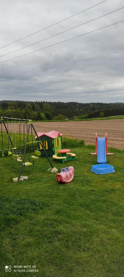 Durchreisestop Mit Kinder Am Aussergewoehnlichen Spitzboden Mit Autobetten Und Bad ,Kueche Im Souterain Deining Exterior foto