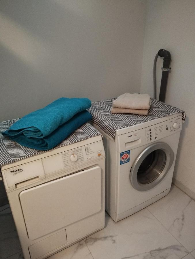 Durchreisestop Mit Kinder Am Aussergewoehnlichen Spitzboden Mit Autobetten Und Bad ,Kueche Im Souterain Deining Exterior foto